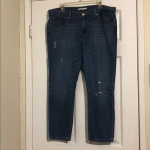 Levi’s Boyfriend Jeans - 32